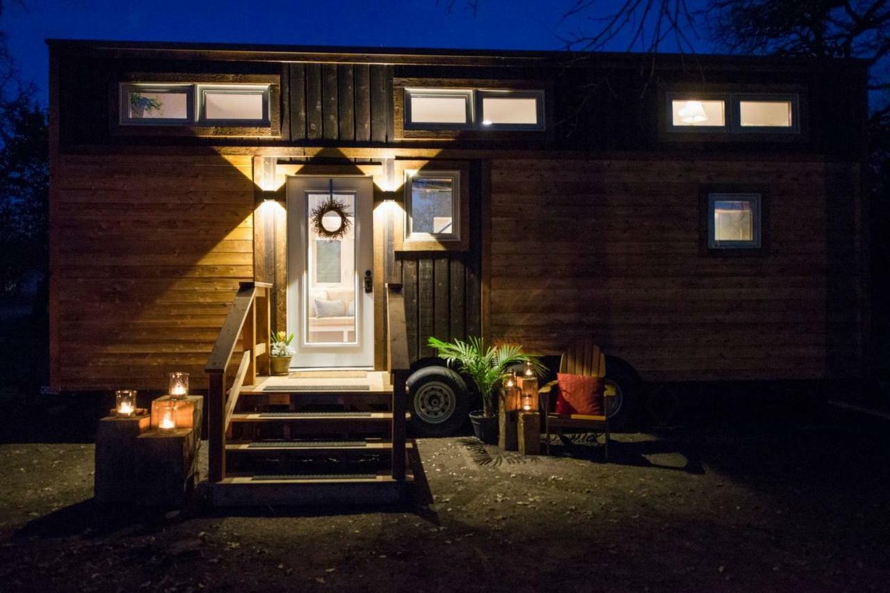Montana Escape Elegant Tiny House In Waco Near Magnolia Villa Ngoại thất bức ảnh
