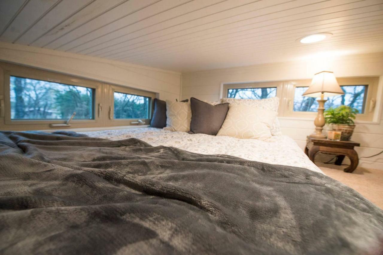 Montana Escape Elegant Tiny House In Waco Near Magnolia Villa Ngoại thất bức ảnh